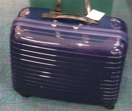 modrý cestovní kufr na kolečkách pro šicí stroje-2
