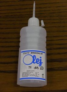 olej minerální čirý 25ml + olejnička